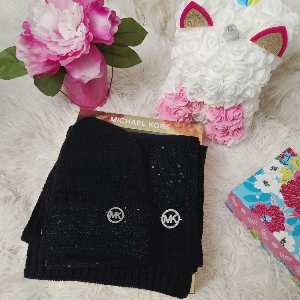 MICHAEL KORS Scarf & Hat Set sequin embellished gift box NWT - Picture 2 of 4